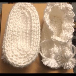 Crochet baby shoes